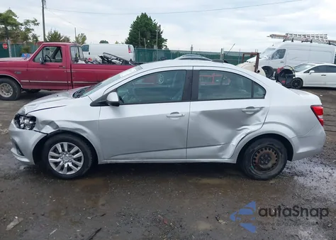 2017 Chevrolet Sonic Ls Auto z USA, uszkodzony, nr VIN 1G1JB5SG2H4131840